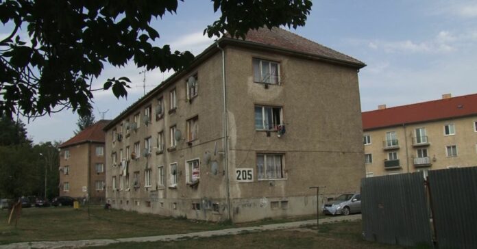 uzatvorenie nabreznej 205